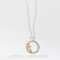 Circle pendant cross john 3:16