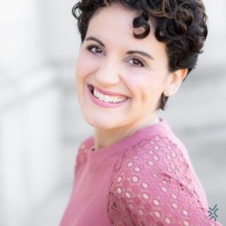 Heather Kaufman is bestseller auteur van Bijbelse romans  met een focus op het Nieuwe Testament.